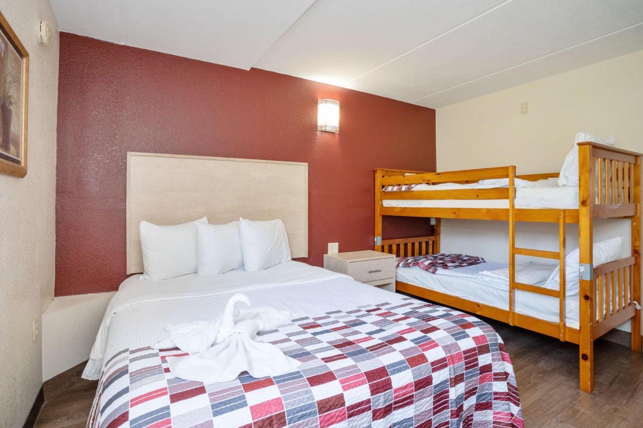 Red Roof Inn & Suites Pigeon Forge Parkway Εξωτερικό φωτογραφία