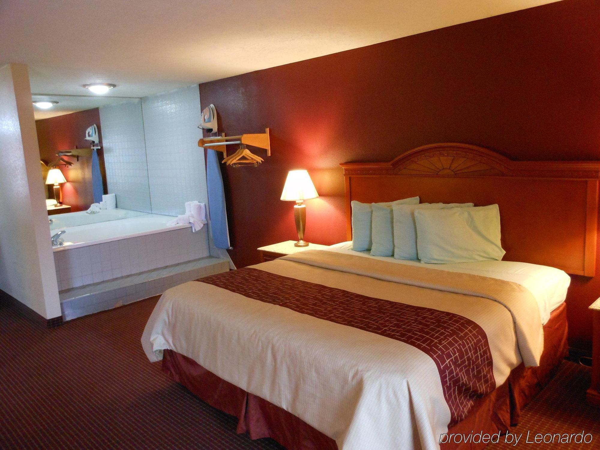 Red Roof Inn & Suites Pigeon Forge Parkway Εξωτερικό φωτογραφία