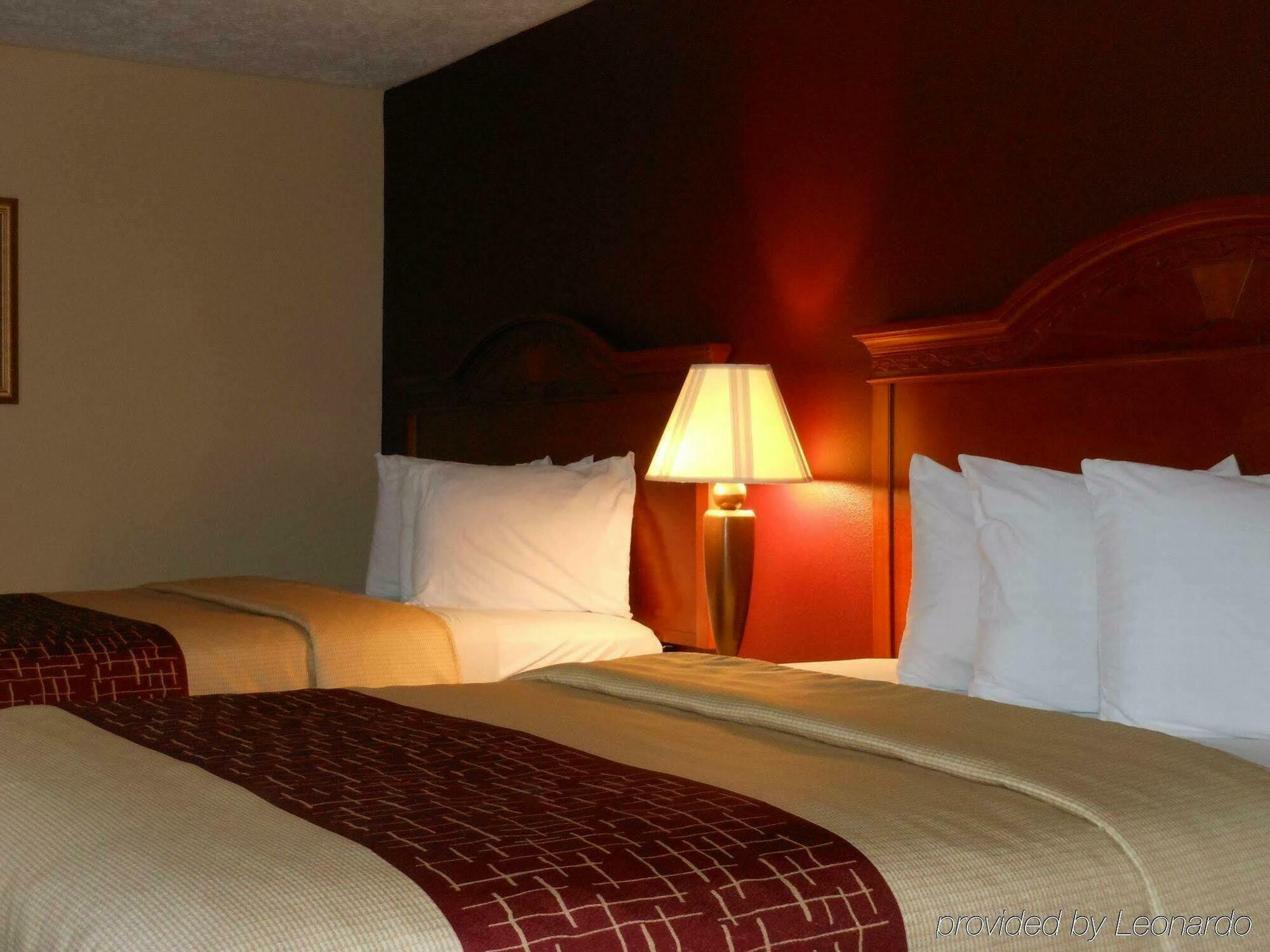 Red Roof Inn & Suites Pigeon Forge Parkway Εξωτερικό φωτογραφία