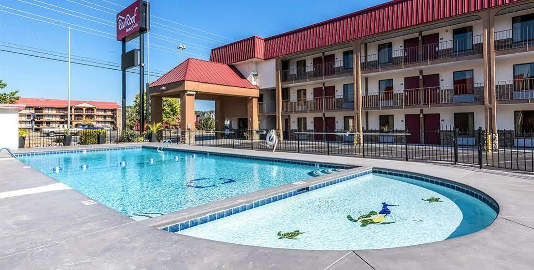 Red Roof Inn & Suites Pigeon Forge Parkway Εξωτερικό φωτογραφία
